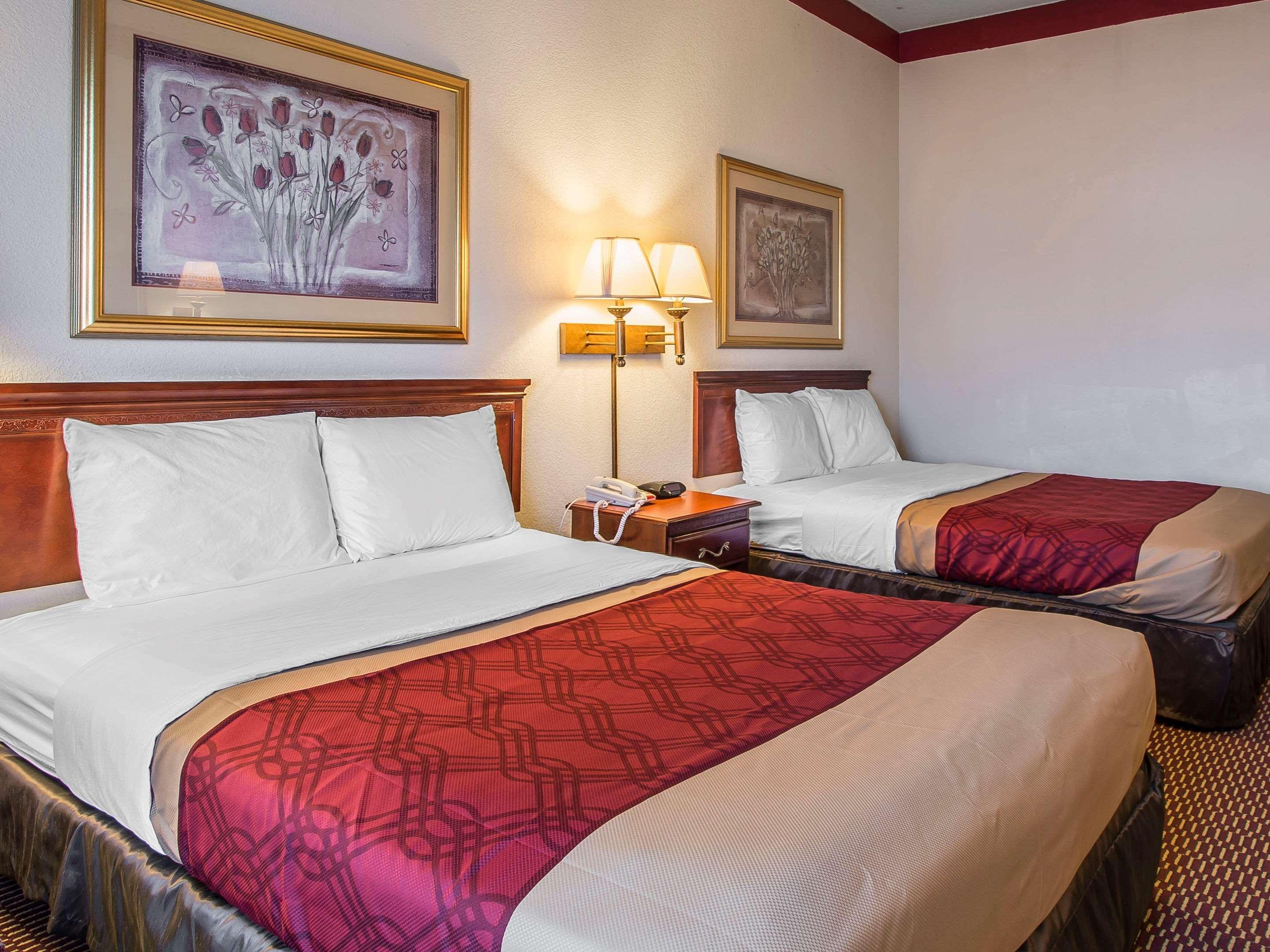 Econo Inn&suites - Hotel